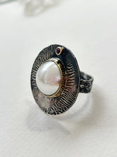 Load image into Gallery viewer, Mabe Pearl Ruby Ring