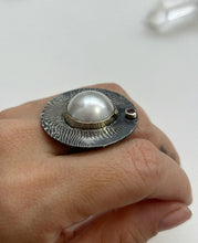 Load image into Gallery viewer, Mabe Pearl Ruby Ring