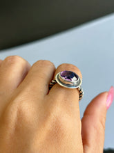 Load image into Gallery viewer, Oval Amethyst Twist Ring 7