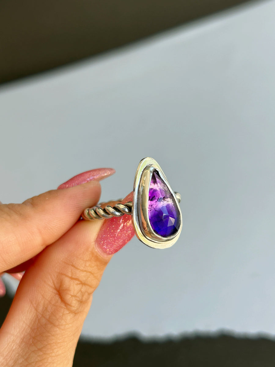 Amethyst Drop Twist Ring 9