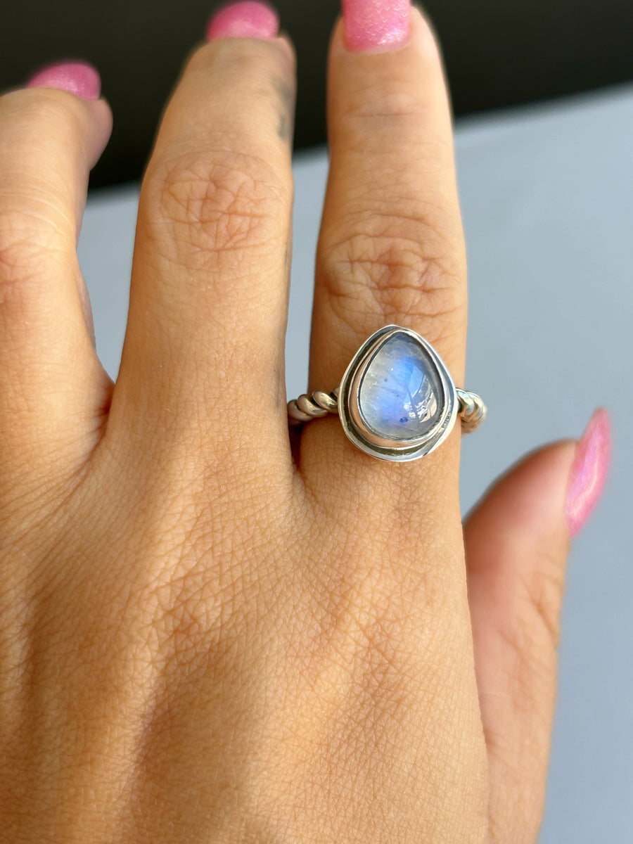 Pear Moonstone Twist Ring 7