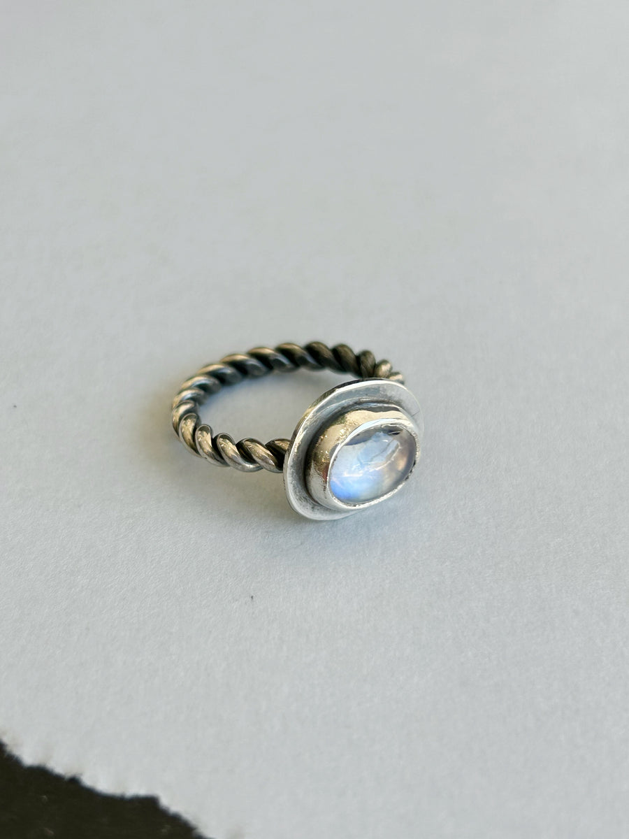 Oval Moonstone Twist Ring 6